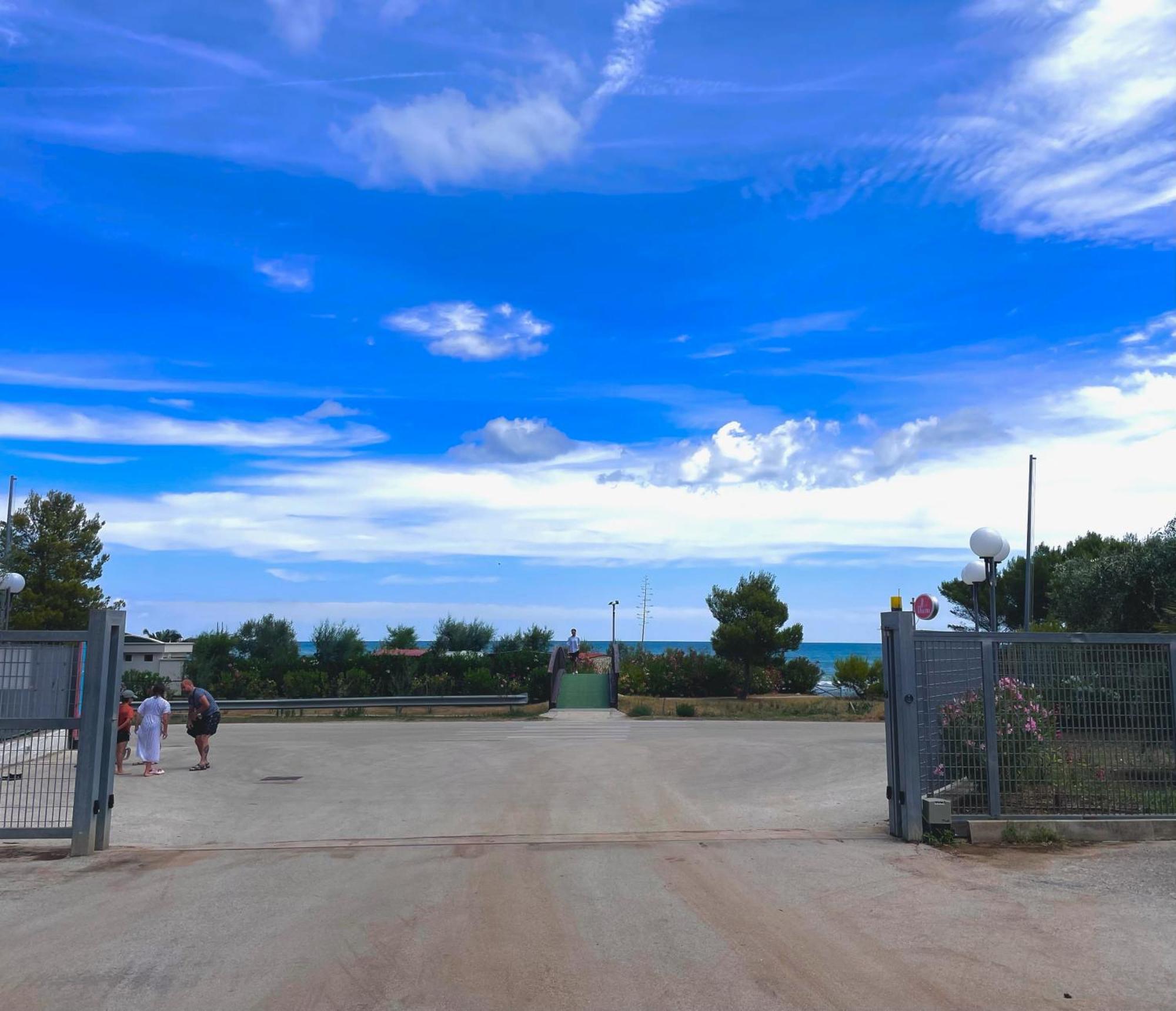 Villaggio La Giara Весте Екстериор снимка